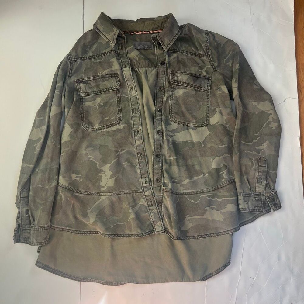 Anthropologie Women's Montana Camo Flounced Hem Button Down Shirt Green Size 4